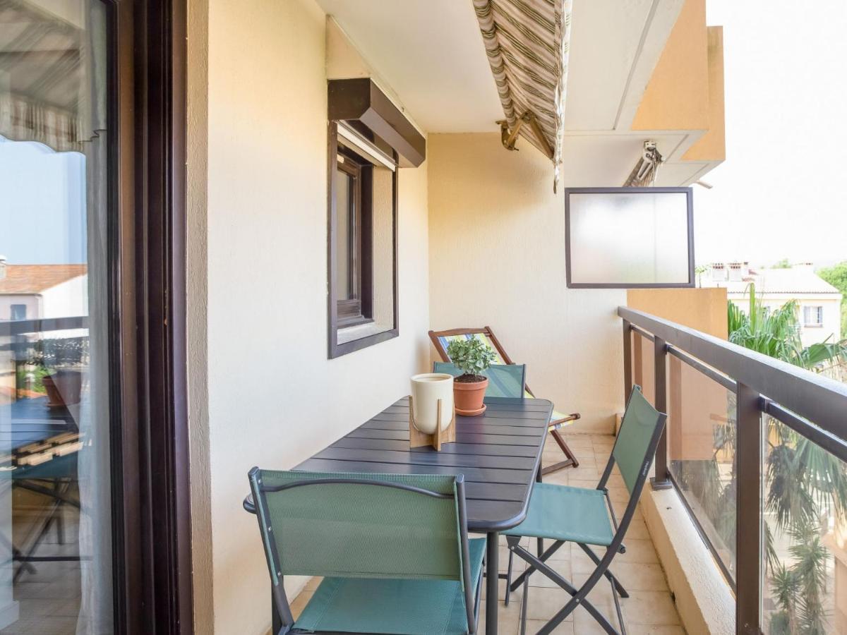 Apartment Saint James-13 By Interhome Le Lavandou Exterior foto